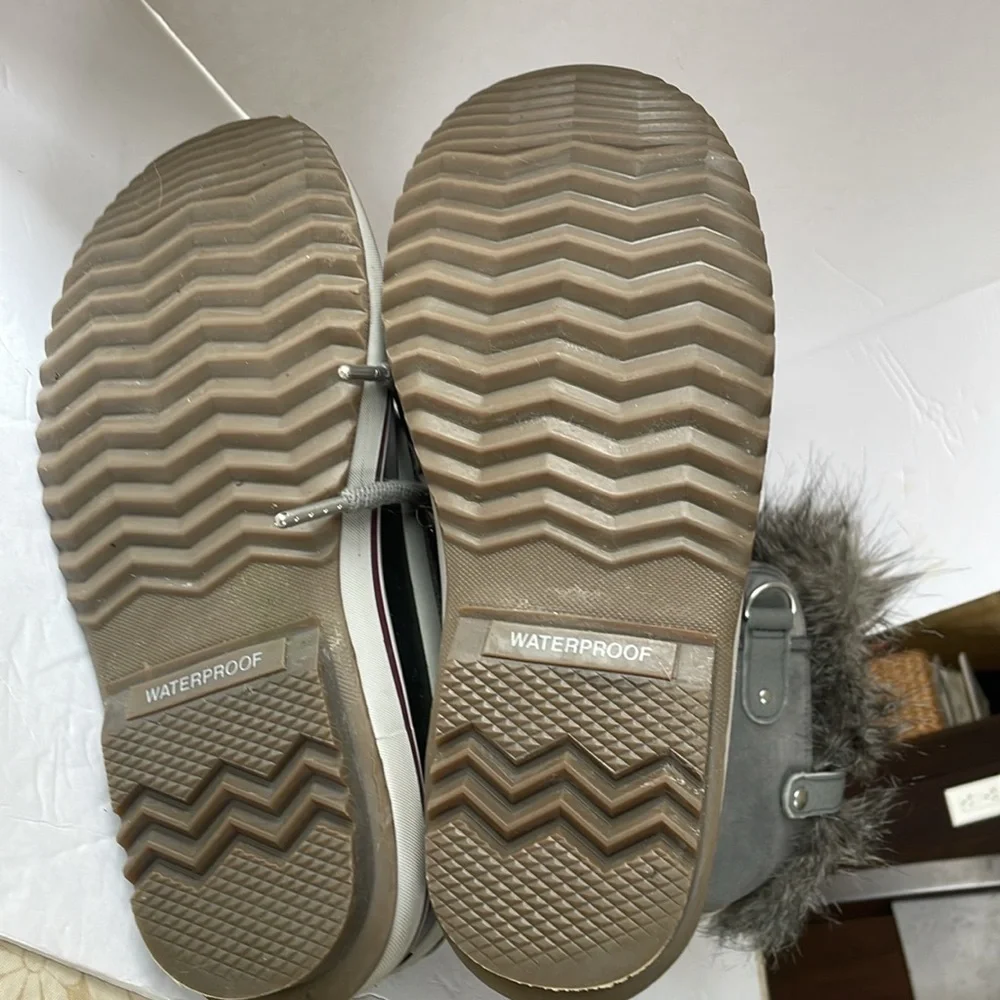 Sorel Joan of arc boots size 7.5